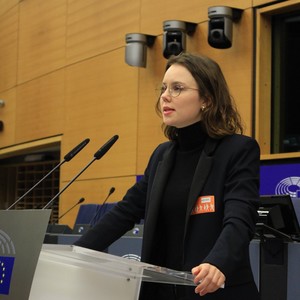 Marianne - Prof d'histoire - Sens