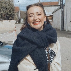 Clara - Prof d'anglais - Flavigny-sur-Moselle
