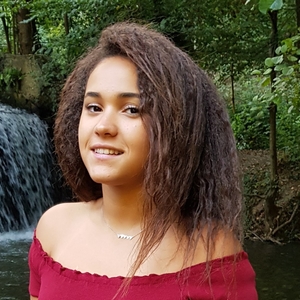 Amandine - Prof d'aide aux devoirs - Magny-les-Hameaux