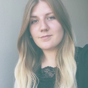Julie - Prof de maths - Étiolles