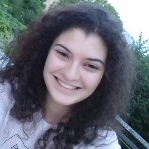 Maya - Prof de maths - Nancy