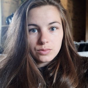 Marie - Prof de maths - Segré