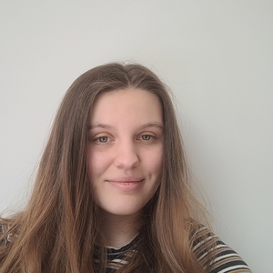 Eszter - Prof de biologie - Lasne