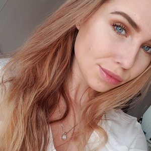 Anya - Prof d'anglais - Opio