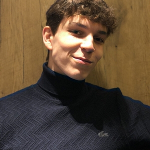 Theo - Prof de physique - Reims