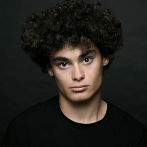 Paul-Emile - Prof de culture générale - Paris