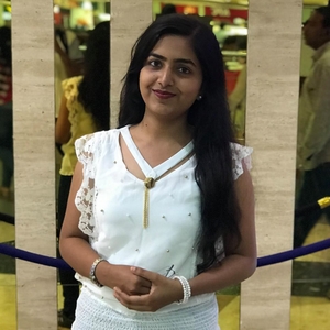 Garima - Prof de langages informatiques - Paris