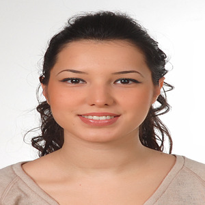 Salwa - Prof de maths - Paris