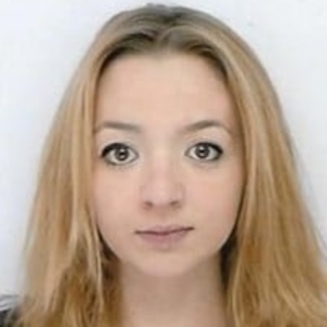 Lea - Prof de droit constitutionnel - Paris