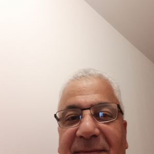 Najib - Prof d'économie - Rueil-Malmaison