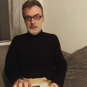 Dan - Prof d'initiation informatique - Fully