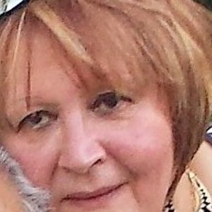Dolores - Prof d'aide aux devoirs - Villefranche-sur-Saône