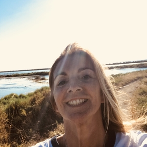 Emmanuelle - Prof d'économie - Sète