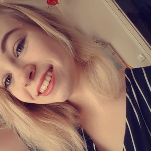 Angélina - Prof d'aide à la rédaction de cv - lettre de motivation - Lyon 3e
