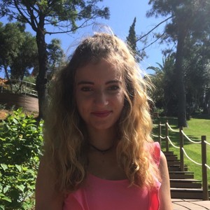 Jessica - Prof de portugais - Vénérand
