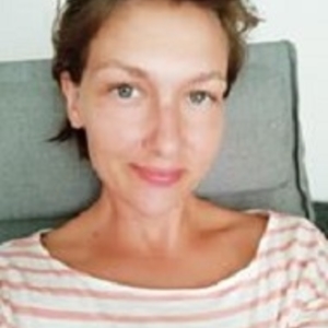 Phoebe - Prof d'anglais - Poitiers