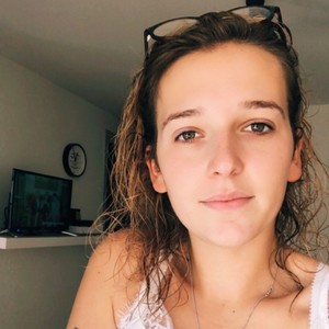 Célia - Prof d'aide aux devoirs - Sainte-Geneviève-des-Bois