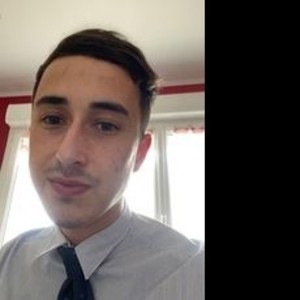Quentin - Prof de management et gestion d'entreprise - Laval