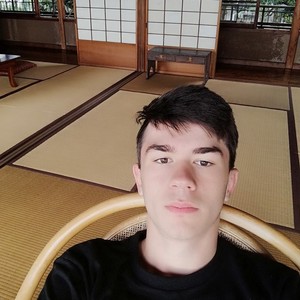 Julien - Prof de japonais - Fismes
