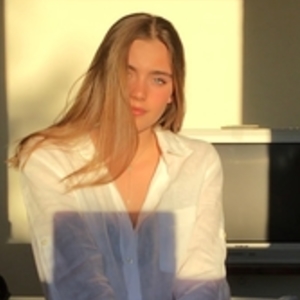 Clara - Prof d'anglais - Sury-le-Comtal