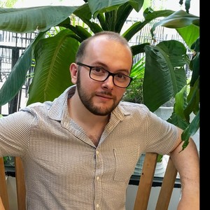 Thomas - Prof d'histoire - Paris