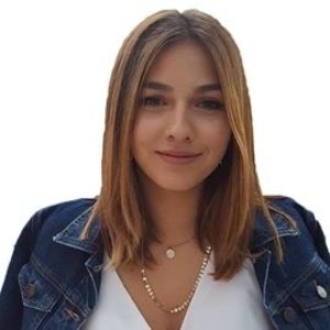 Amina - Prof de graphisme - Paris