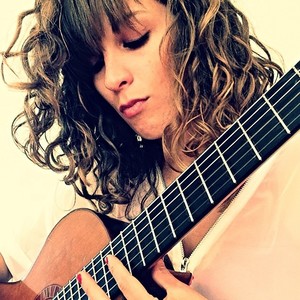 Elodie - Prof de guitare - Suze-la-Rousse