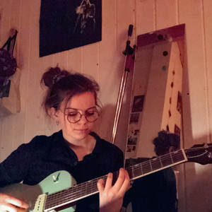 Adèle - Prof de guitare - Tours
