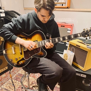 Pierre - Prof de guitare acoustique - Paris