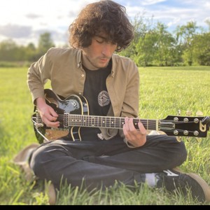 Adrien - Prof de guitare acoustique - Orléans