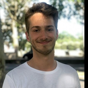 Luca - Prof d'économie - Paris