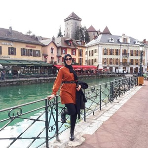 Katia - Prof d'anglais britannique - La Celle-sous-Gouzon