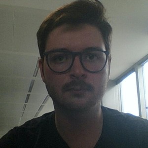 François - Prof d'économie - Paris