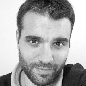 Léo - Prof d'initiation informatique - Colombes