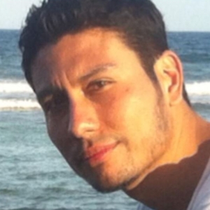 Ronald - Prof d'initiation informatique - Paris