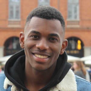 Ahmed - Prof d'initiation informatique - Paris