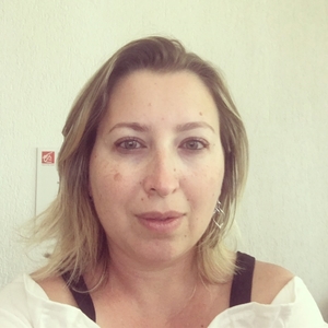 Isabelle - Prof de français - Ollioules