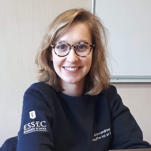 Alexandrine - Prof de physique - chimie - Cergy