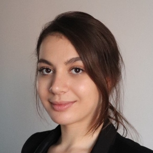 Nisrine - Prof de maths - Vernon