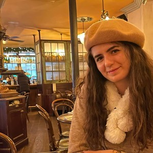 Zineb - Prof de maths - Paris