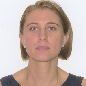 Cynthia - Prof d'économie - Prahecq