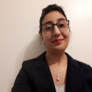 Dounia - Prof de maths - Paris
