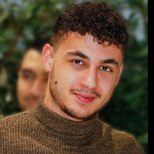 Théo - Prof d'initiation informatique - Levallois-Perret
