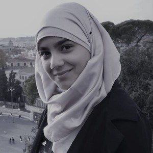 Mouna - Prof de maths - La Celle-sous-Gouzon