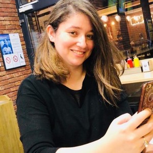Yasmine - Prof de maths - Annemasse