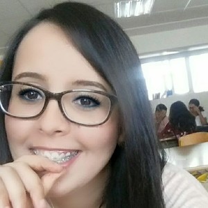 Imane - Prof d'aide aux devoirs - Bourges