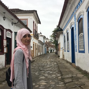 Saliha - Prof de maths - La Courneuve