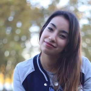 Oumnia - Prof d'anglais - Paris