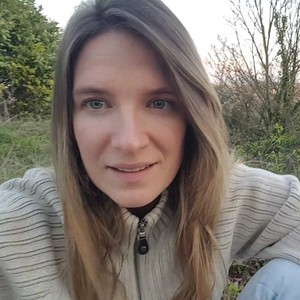 Claire - Prof de maths - Enghien-les-Bains