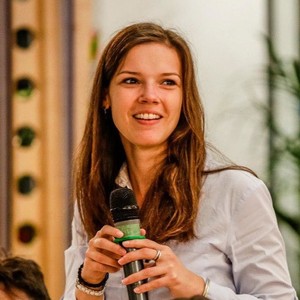 Clara - Prof de maths - Saint-Étienne